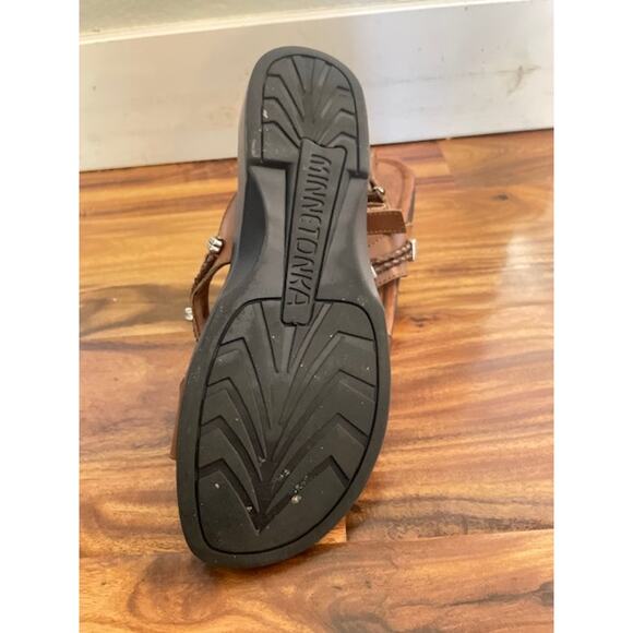 Minnetonka Size 9N Brown Leather Flat Sandals - Picture 4 of 5